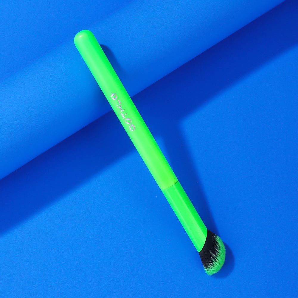 blending brush for eyeshadow