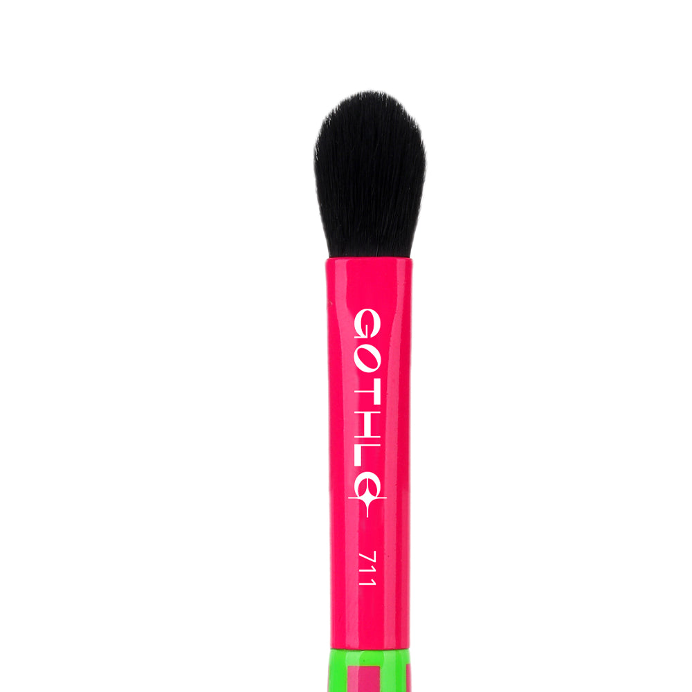 black makeup brush